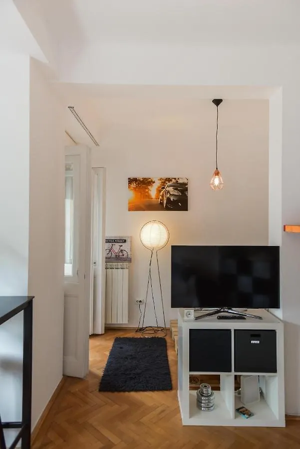 Urban Studio City Center Apartment Bucharest